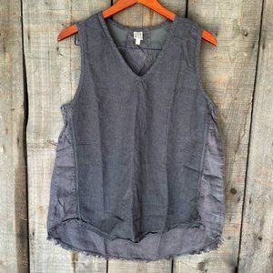 XCVI v-neck, fabric blocked tank top